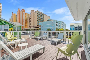 1 King Bed studio Sleeps 2 Pet-Friendly